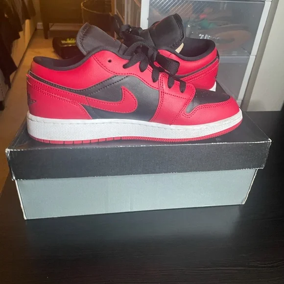 Red and white reverse bred 1’s - Picture 3 of 3